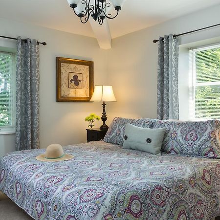 Beech Tree Inn And Cottage Нюпорт Екстериор снимка