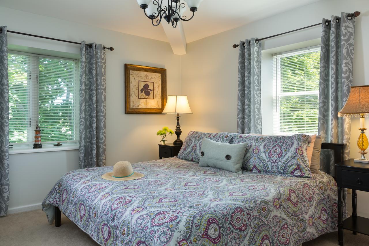 Beech Tree Inn And Cottage Нюпорт Екстериор снимка