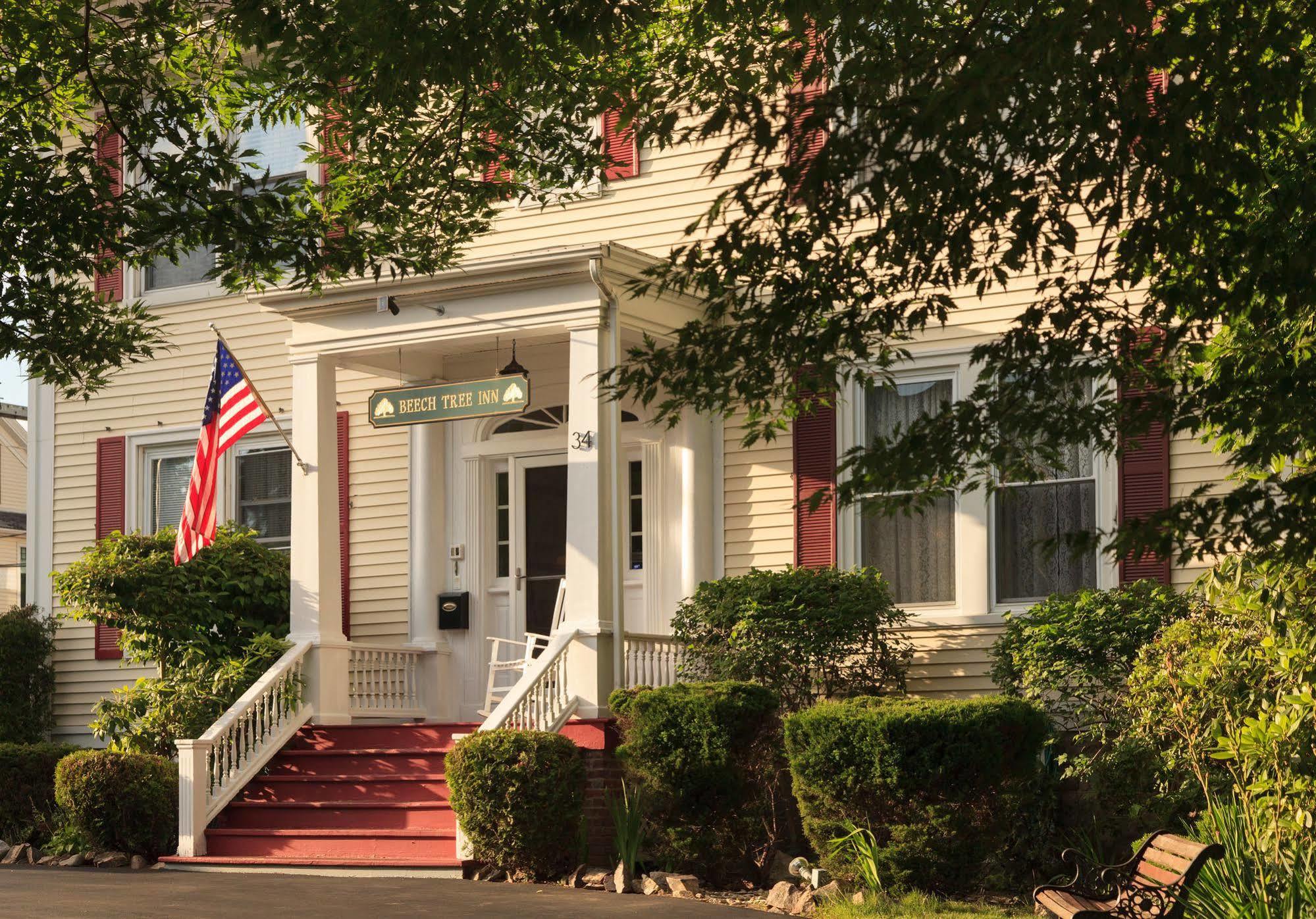Beech Tree Inn And Cottage Нюпорт Екстериор снимка